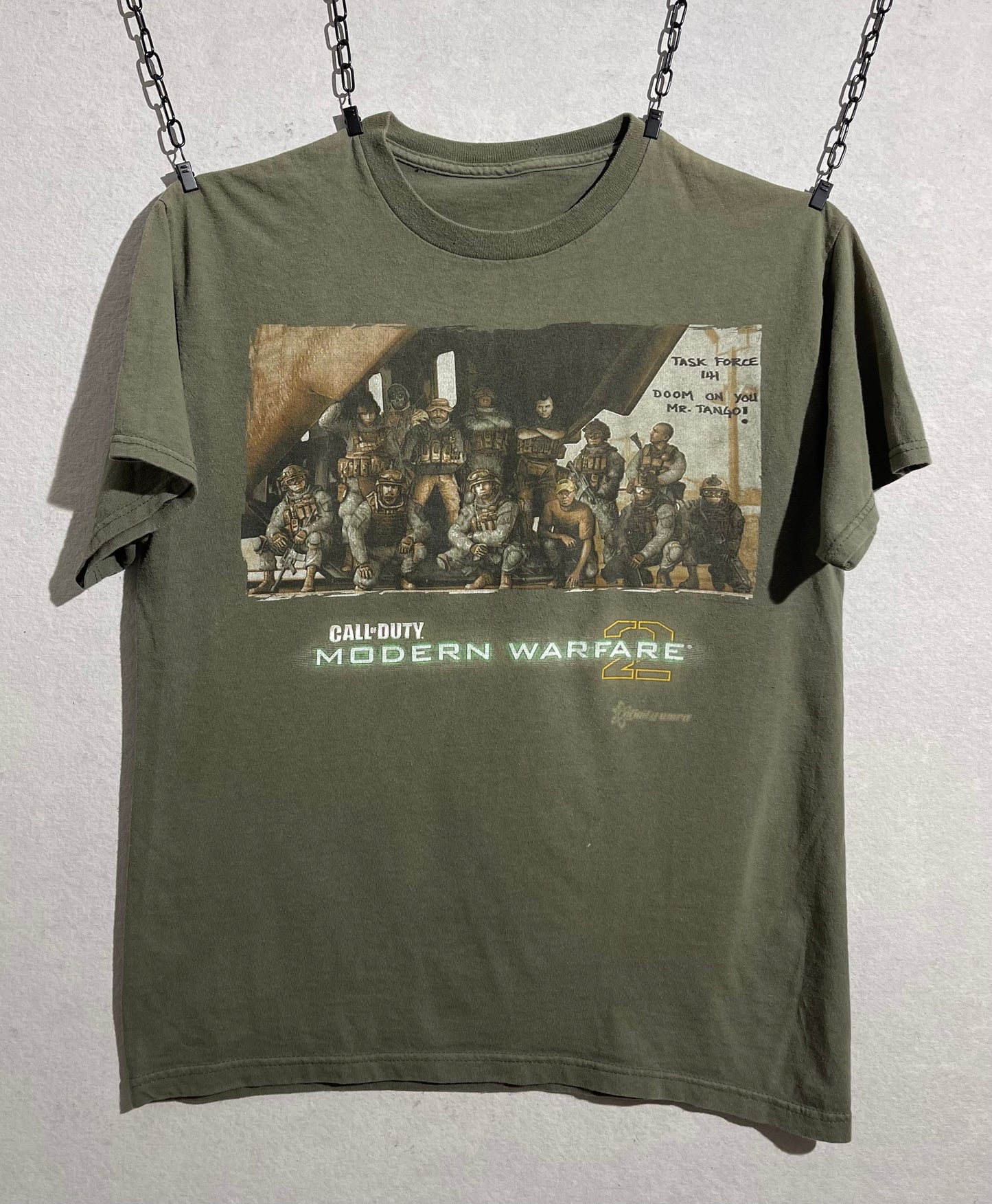 Call of Duty MW2 End Credits Photo [Boxy L]